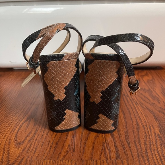 Vince Camuto Chastin Embellished Platform Dress Sandals Deep Teal Snake PLatform - Picture 3 of 16